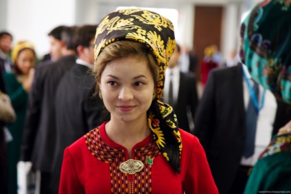 Stilul și stilul modern al Turkmenistanului (21 fotografii) - Trinikishi