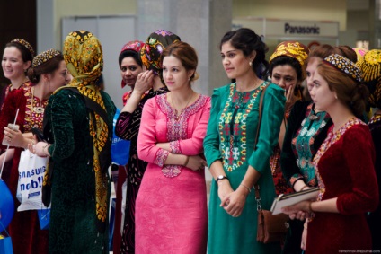 Türkmenisztán modern divatja és stílusa (21 fotó) - Trinikishi