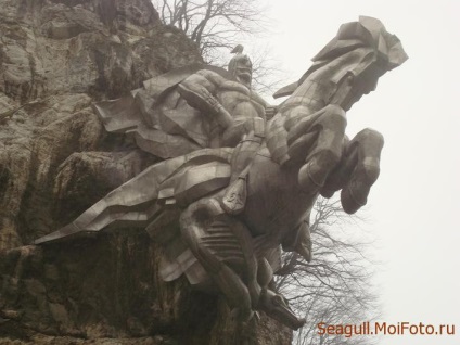 Statuia lui George victorios în Osetia de Nord - pe blogul - cultură, sport, societate - făcută în țara noastră