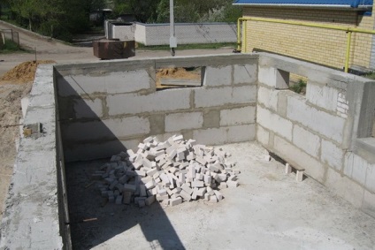 Construirea unui subsol cu ​​mâinile noastre - construim o casă cu un singur nivel, cu podea de subsol
