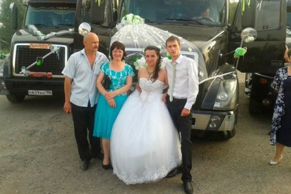 Cortege de nunta din vagon a glorificat Omsk pe Internet