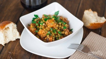 Zöldborsóval párolt sertés - lépésről lépésre recept a fényképen