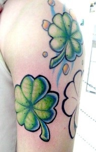 Tatuaj trifoi cu patru frunze (fotografie, schițe, valoare), tattoofoturi