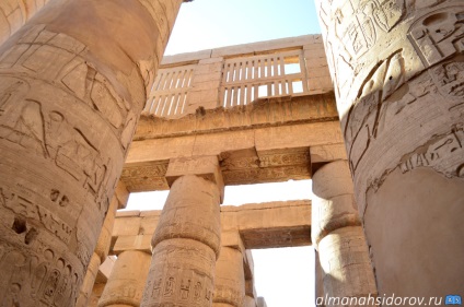 Az ókori Luxorban Karnak-templom épült