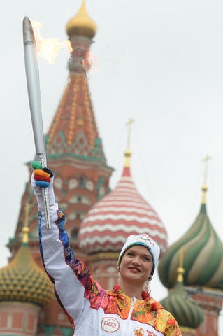 Seara Moscova - femeia Svetlana Horkin este frumoasă când este iubită