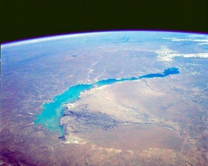 13 Lacurile cele mai neobișnuite din lume