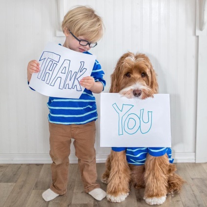 Bunica a făcut câinele și nepotul adoptiv stelele instagramului