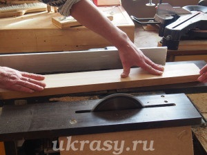 Cadru din lemn pentru oglinda - modele amur
