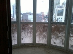 În detaliu despre geamurile vitrate din balcoane
