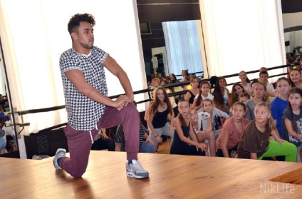 Francisco Gomez a șocat Britney Spears nikolaevskih și dansatori din Kherson