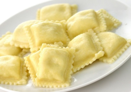 Olasz ravioli - egy recept egy fotóval, hogyan kell főzni egy finom otthonban