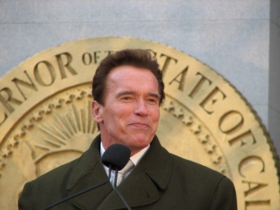 După cum Arnold Schwarzenegger a predat limba engleză