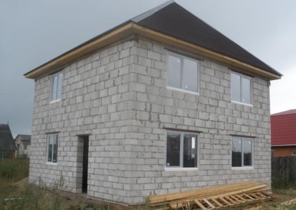 Care casa este mai ieftină de la un bloc de blocuri sau de spumă, noi construim o casă