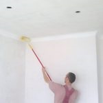 Cum să pictezi tavanul în dormitor cu mâinile tale