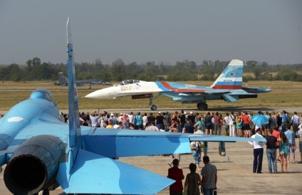 Cum să felicit în ziua Forțelor Aeriene