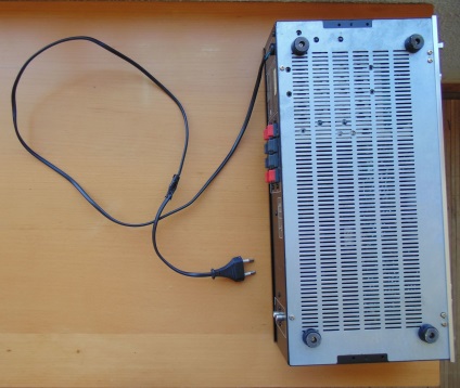 Cum să asamblați un sistem audio de la difuzoare rupte și un amplificator de pe o piață de purici