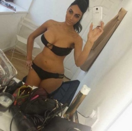 Claire leeson, care și-a schimbat aspectul ca să arate ca Kim Kardashian (17 poze)