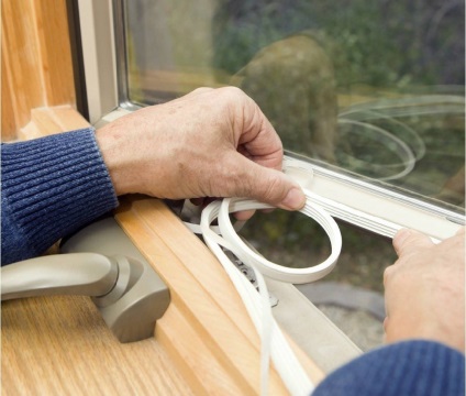 Bandă pentru lipirea ferestrelor, plusuri și minusuri de benzi pentru lipirea ferestrelor, cât de corect să lipiți o bandă pentru ferestre