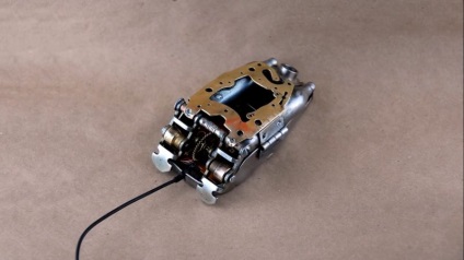 Modificarea unui mouse computer în stiluri steampunk cu propriile mâini