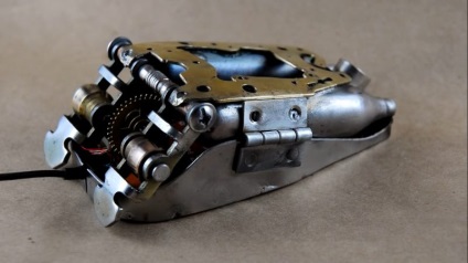 Modificarea unui mouse computer în stiluri steampunk cu propriile mâini