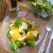 Salate neobișnuite cu brânză - 21 de rețete, o selecție de rețete pentru