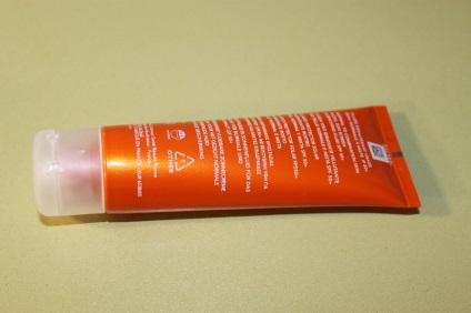 Privire de ansamblu asupra cremei de rosii soleil protexion spf 50, monkeyjob