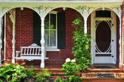 Înregistrarea și amenajarea unui verandă frumos într-o casă privată