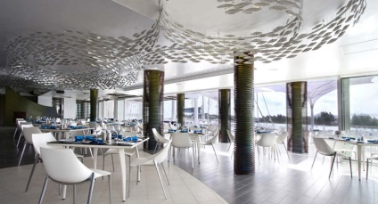 Decorul restaurantului konoba susține tema mării