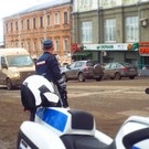 A bmw motorkerékpár rendőrsége Kirov utcáján (Kirov városán) - Kirov városa -