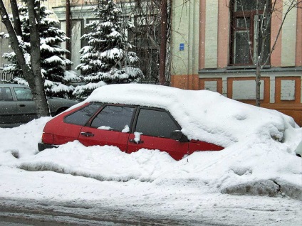 Obținerea de asigurare Casco în caz de deteriorare a vopselei și cioplit în mașină