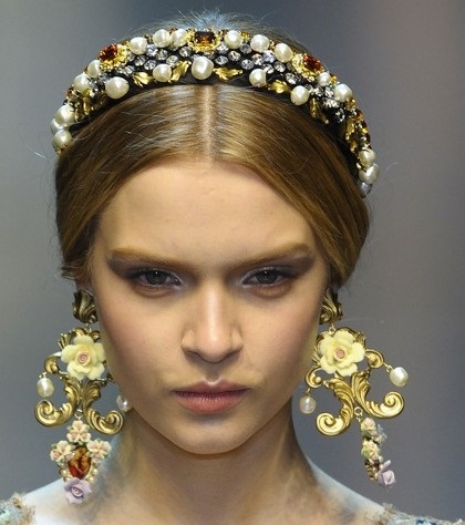 Coafuri cu jante frumoase din reportaj foto Dolce Gabbana