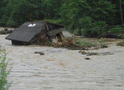 Primorye nu a înecat un taifun, iar chinezii au deschis fără avertisment un baraj din ziarul Far East