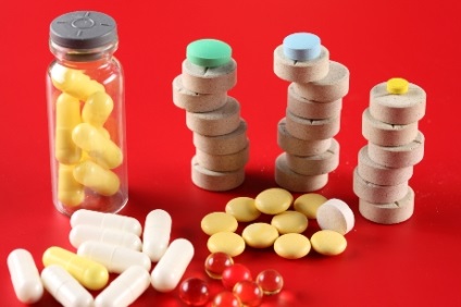 A gyógyszertári szekrényben végzett felülvizsgálat vagy a lejárt kábítószerek helyes, helyileg honos helyének eldobása
