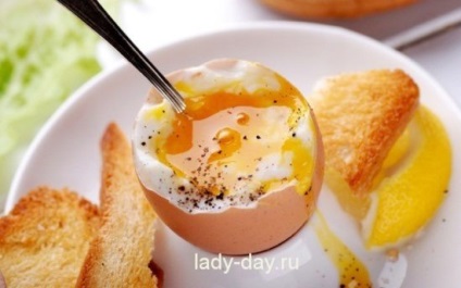 Hány tojás tojás forrni forralás után, egyszerű receptek egy fotóval