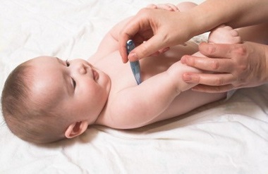 Mucus în gâtul bebelușului, gagica regurgitează mucusul