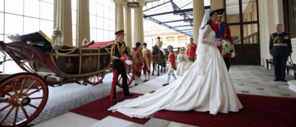Esküvői angol stílusban script, zene, ruhák, fotó