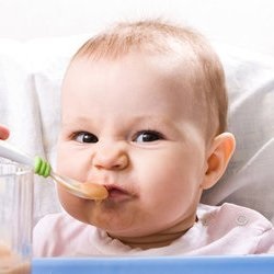 Tabel de hrănire pentru un copil de până la un an, cum să introducă corect alimente complementare