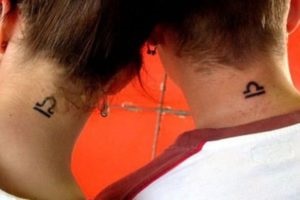 Tattoo mérlegek fotó - a konstelláció a férfi és női tetoválás, a herceg
