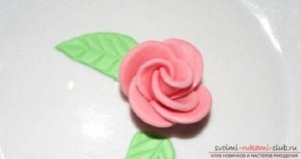 Занятия по моделиране и създаване на занаяти на цветя при деца