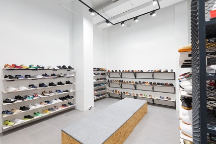 Poszter város «Nem szeretem a divatot» a tulajdonos brandshop az új áruházról - archívum