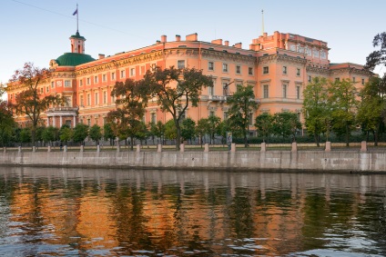 Építész Vasily Bazhenov Mikhailovsky kastély, Pashkov ház, Tsaritsyno-templom, templom a bika