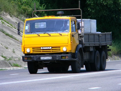 KAMAZ-5320 autó, az autó és az autó műszaki jellemzői, a fülke áttekintése, fékezés