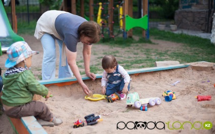Ce pot face mamele împreună, sau cum să construim un loc de joacă pentru copii pe blogul nostru copii - diferite și