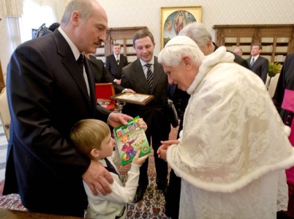 Ce a scris Lukașenco papei-saldarnass