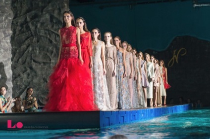 Designerul din Rusia a transformat spectacolul de moda intr-un spectacol unic incitant sub apa