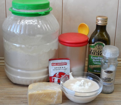 Canule de drojdie cu brânză - cum să gătești o gustare originală, rețetă pas cu pas cu o fotografie
