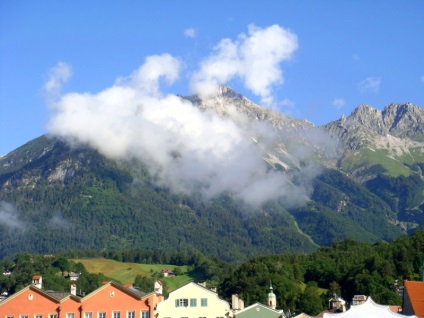 Orașul Innsbruck într-un costum de schi sau un leagăn medieval al dinastiei habsburgice