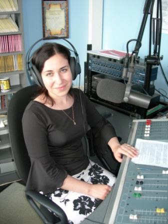 Interviurile cu radiodifuzorii secrete radio de la anastasia bannikovoy, devin o gazdă radio, continuați