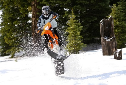 Как да се справим с mototoksikozom - една опция комплект зададена на разходка с мотоциклет в снега - моят