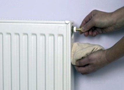Cum se blochează bateria de încălzire în apartament dacă este fierbinte în timpul iernii - un lucru ușor de făcut